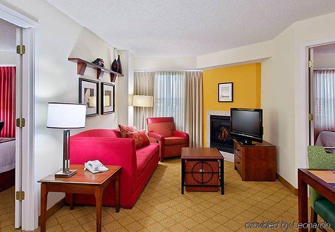 Westshore Airport Hotel